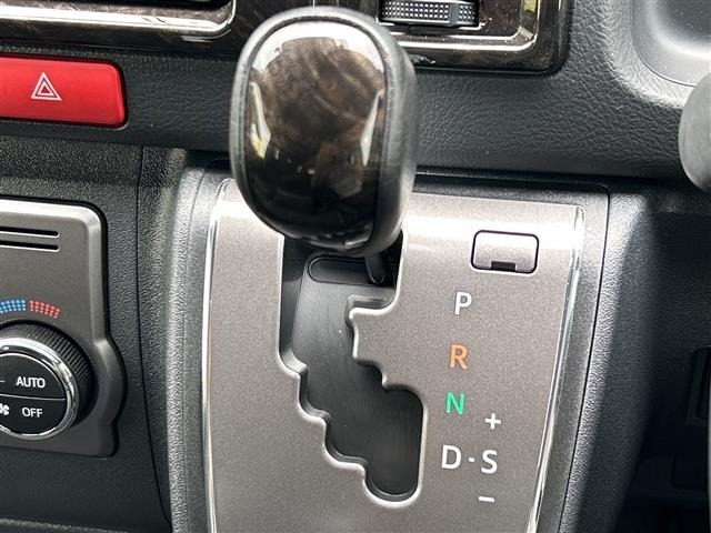 Toyota HIACE VAN 2024 8309190-22
