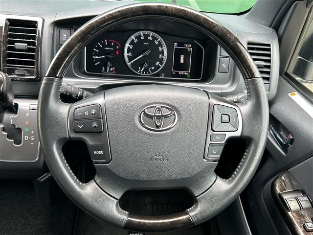 Toyota HIACE VAN 2024 8309190-8