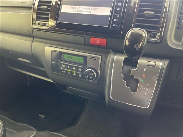 Toyota HIACE VAN 2023 8309197-12