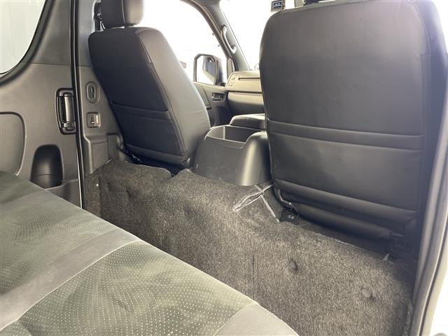 Toyota HIACE VAN 2023 8309197-4