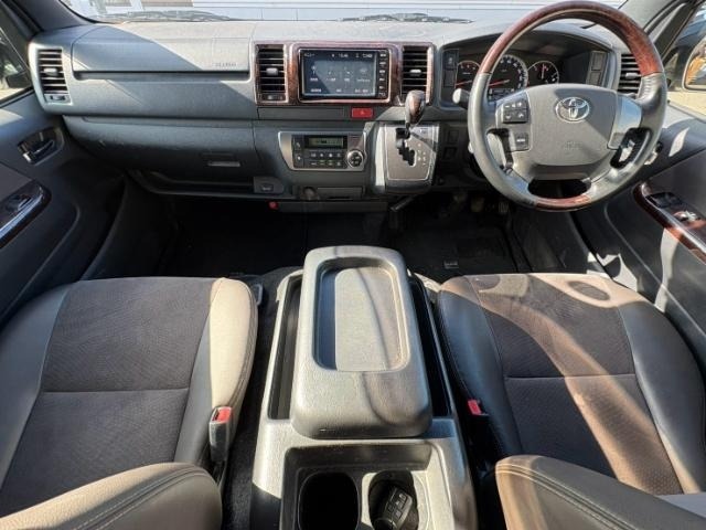 Toyota HIACE VAN 2019 8309212-9