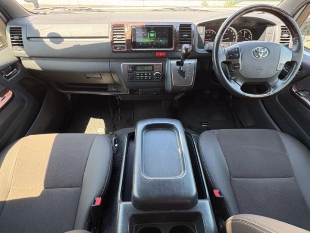 Toyota HIACE VAN 2019 8309213-9