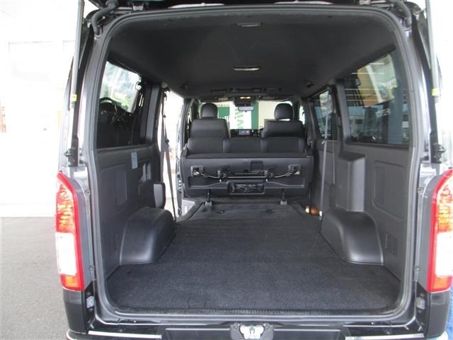 Toyota HIACE VAN 2024 8309214-2