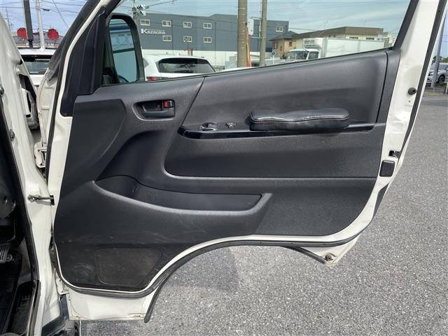 Toyota HIACE VAN 2014 8309215-19