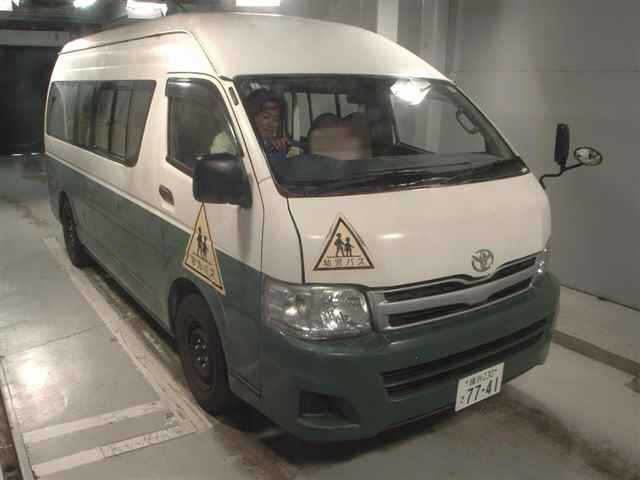Toyota HIACE VAN 2013 8309742-0