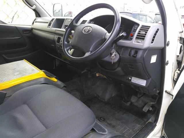 Toyota HIACE VAN 2013 8309742-3