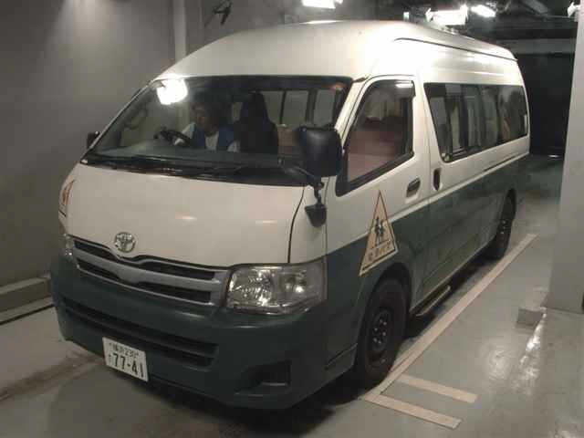 Toyota HIACE VAN 2013 8309742-4