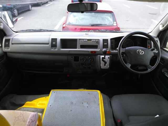 Toyota HIACE VAN 2013 8309742-8
