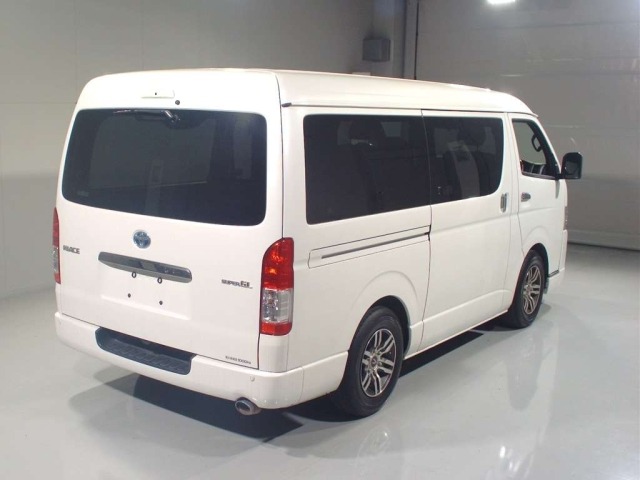 Toyota HIACE VAN 2021 8309785-1