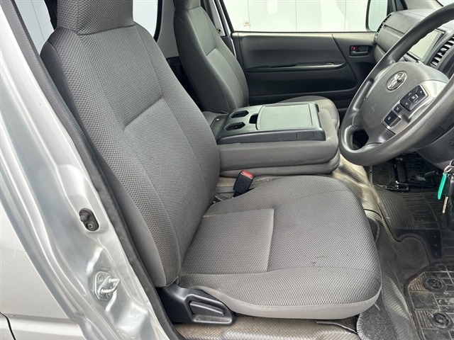 Toyota HIACE VAN 2021 8309835-5