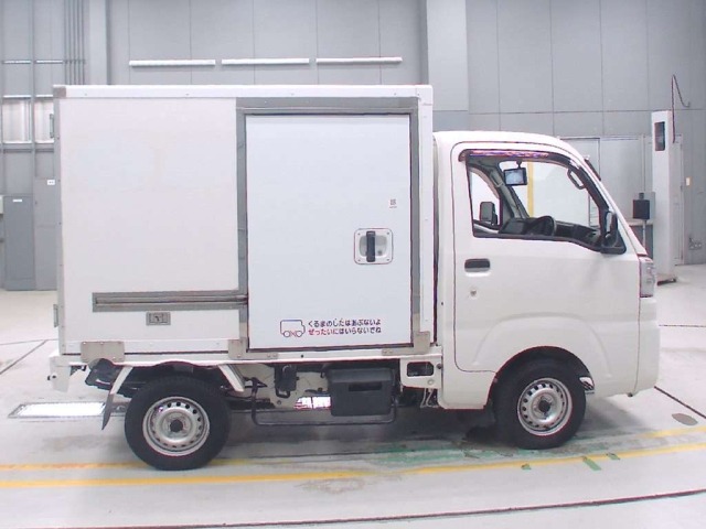 Daihatsu HIJET TRUCK 2018 8316830-3