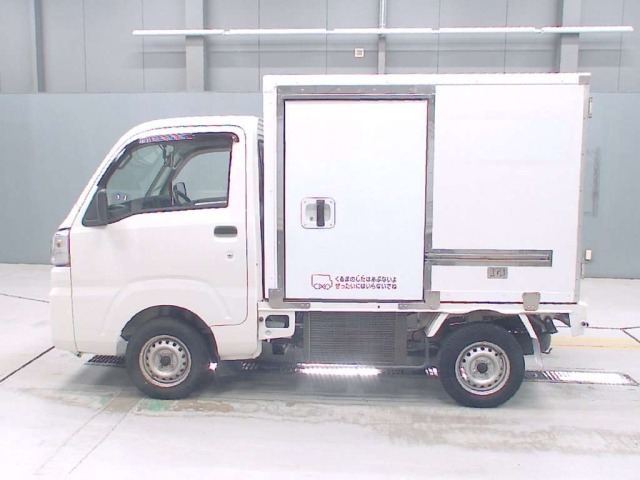 Daihatsu HIJET TRUCK 2018 8316830-4