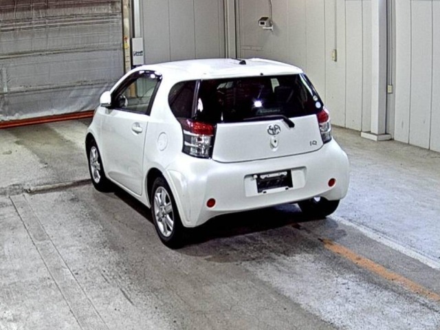 Toyota IQ 2009 8319245-1