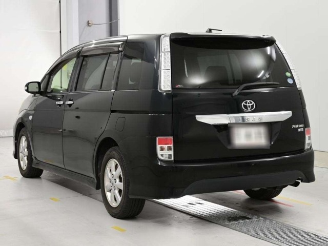 Toyota ISIS 2013 8311922-6