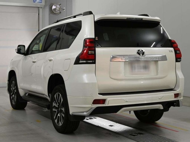 Toyota LAND CRUISER PRADO 2023 8320069-6