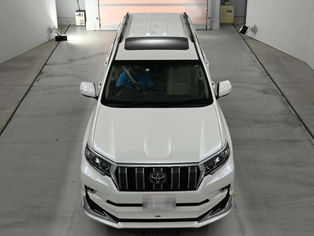 Toyota LAND CRUISER PRADO 2023 8320069-7