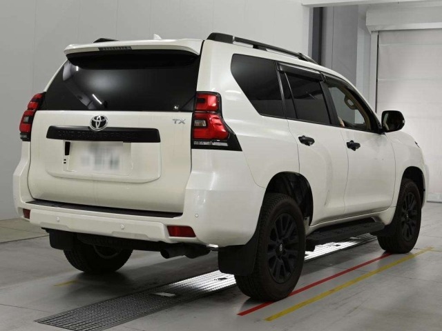 Toyota LAND CRUISER PRADO 2022 8320071-1