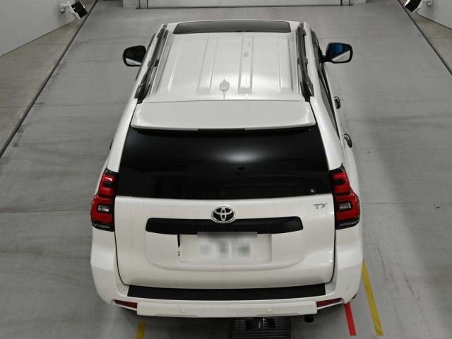 Toyota LAND CRUISER PRADO 2022 8320071-8