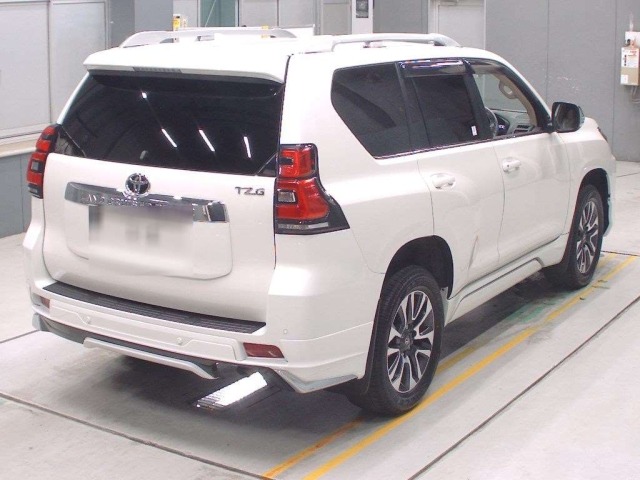 Toyota LAND CRUISER PRADO 2023 8320089-1