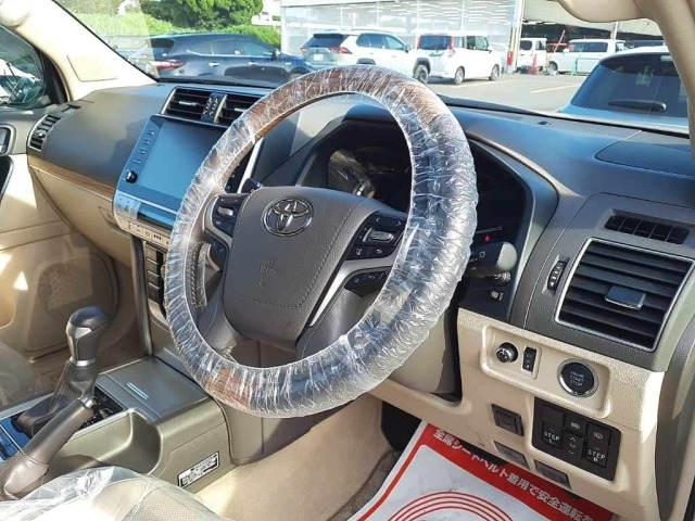 Toyota LAND CRUISER PRADO 2023 8320089-7