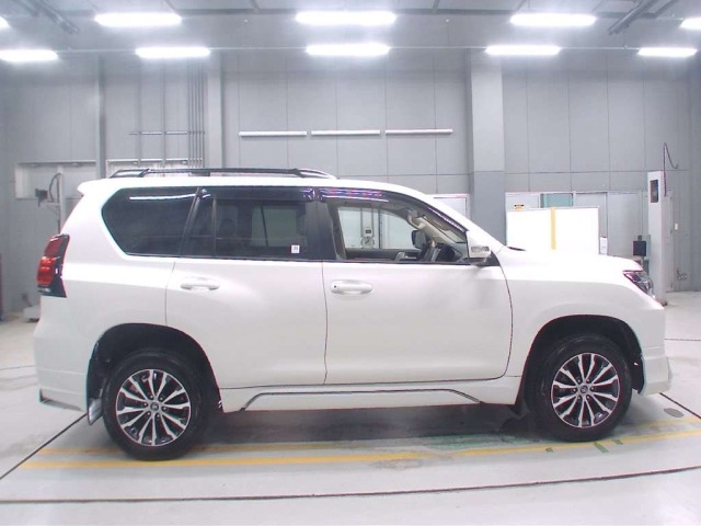 Toyota LAND CRUISER PRADO 2021 8320100-3