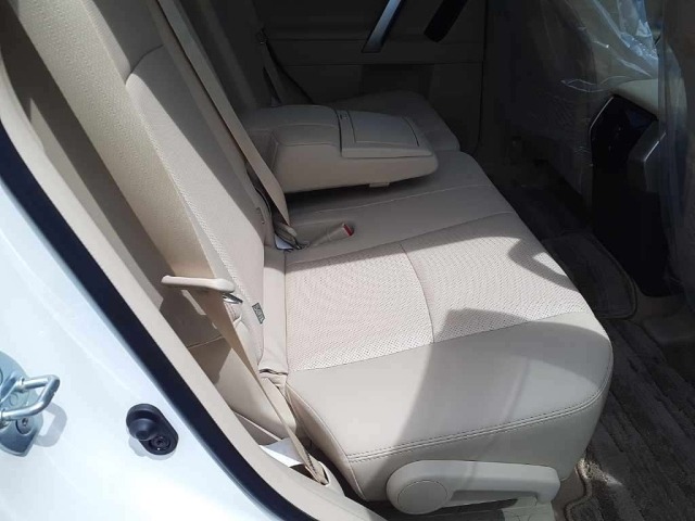 Toyota LAND CRUISER PRADO 2023 8320115-10