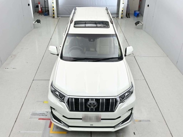 Toyota LAND CRUISER PRADO 2023 8320435-7