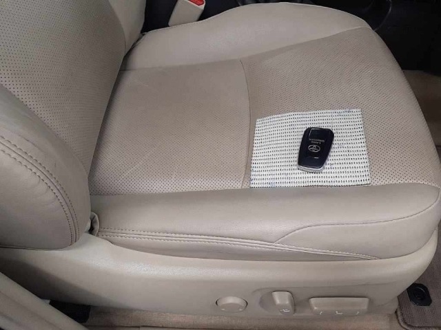Toyota LAND CRUISER PRADO 2023 8320436-10