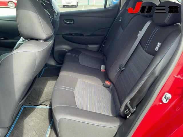 Nissan LEAF 2018 8312882-10
