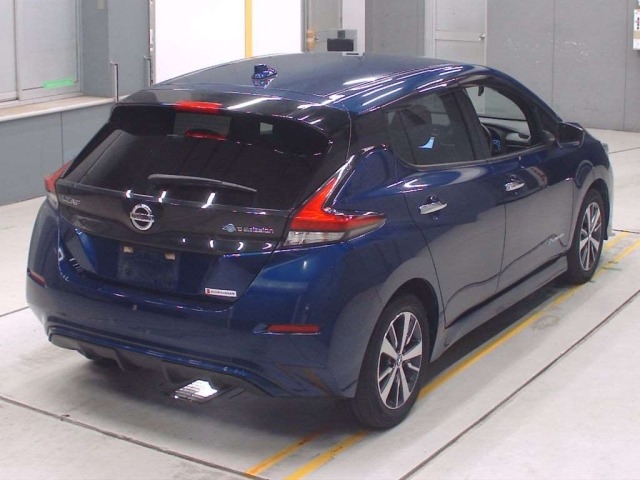 Nissan LEAF 2021 8312884-1