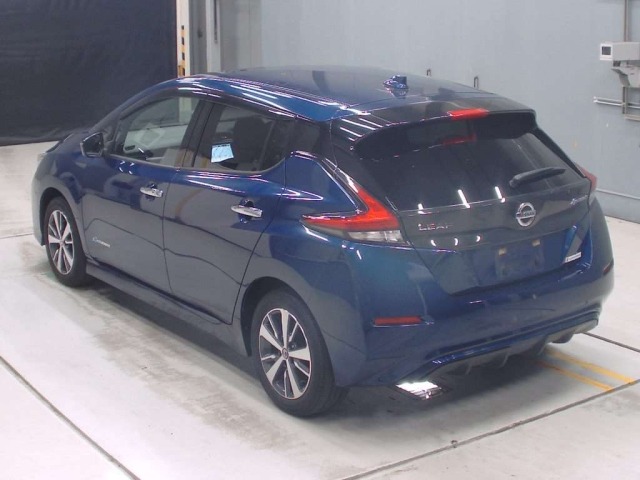 Nissan LEAF 2021 8312884-6