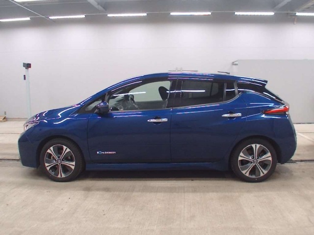 Nissan LEAF 2019 8312895-4