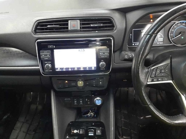 Nissan LEAF 2019 8312895-9