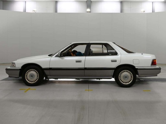 Honda LEGEND 1989 8324014-4