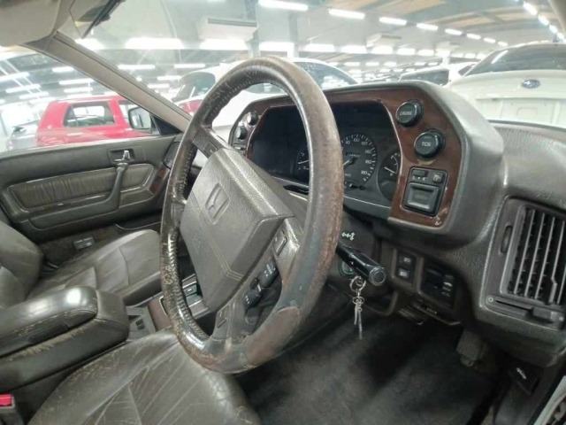 Honda LEGEND 1989 8324014-9