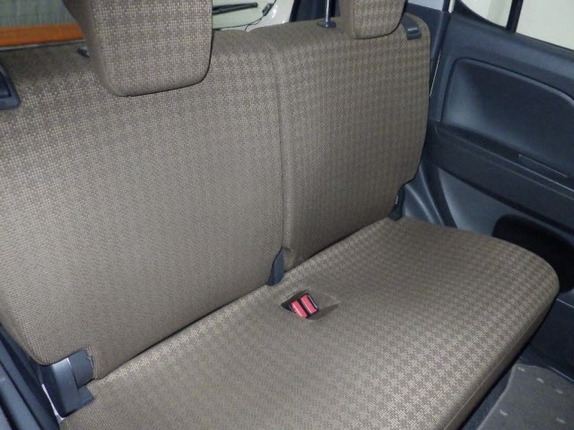 Nissan MOCO 2013 8323049-8