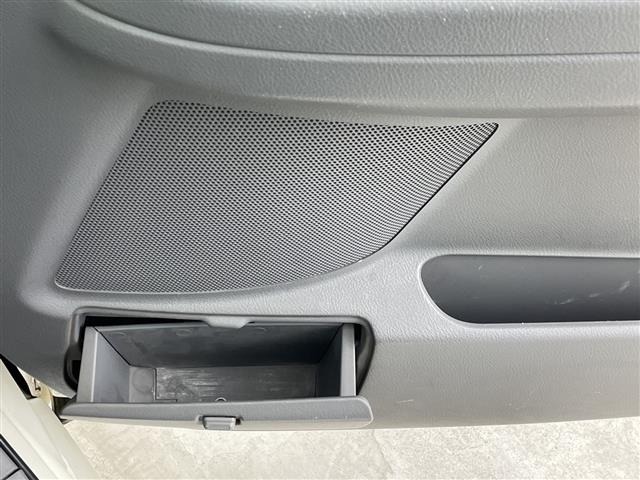 Toyota NOAH 2005 8309083-4