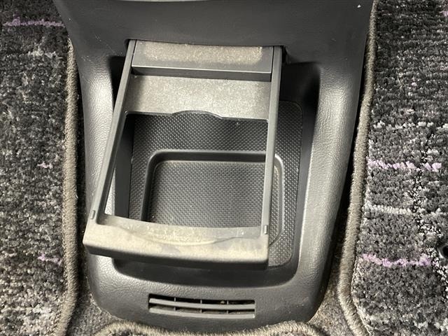 Toyota NOAH 2005 8309083-6