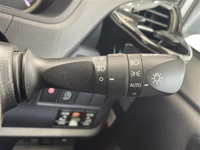 Toyota NOAH 2015 8309087-10