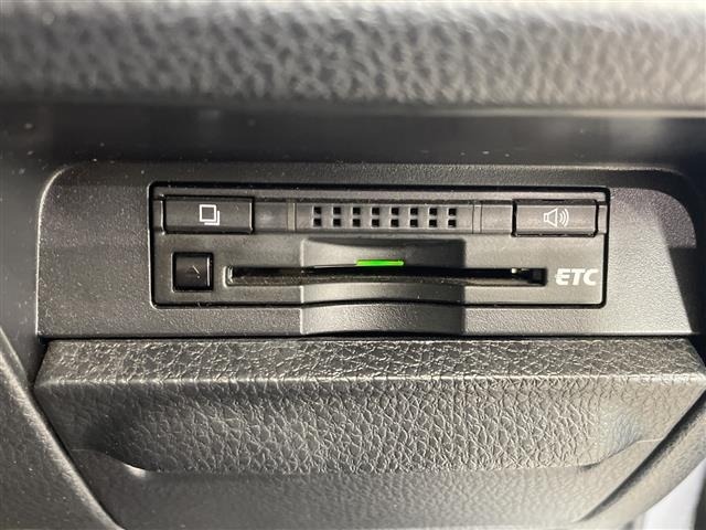 Toyota NOAH 2015 8309087-21