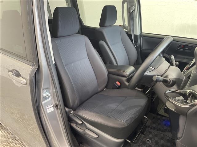 Toyota NOAH 2015 8309087-4