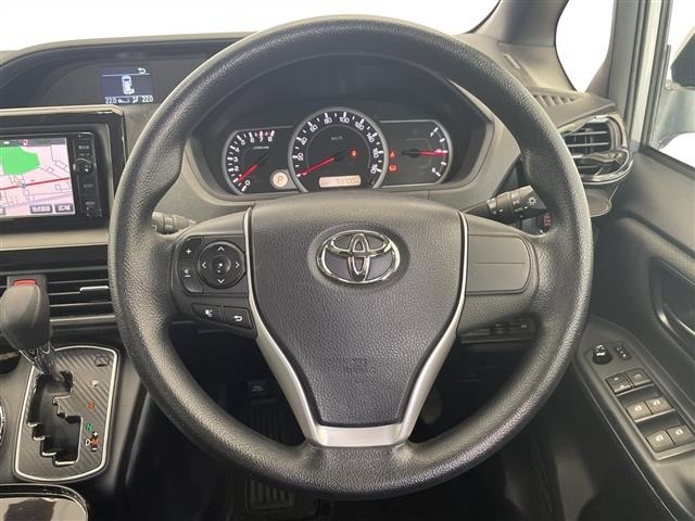 Toyota NOAH 2015 8309087-7