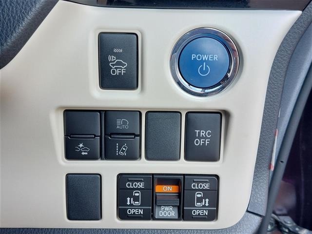 Toyota NOAH 2018 8309088-17