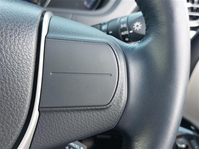 Toyota NOAH 2018 8309088-19
