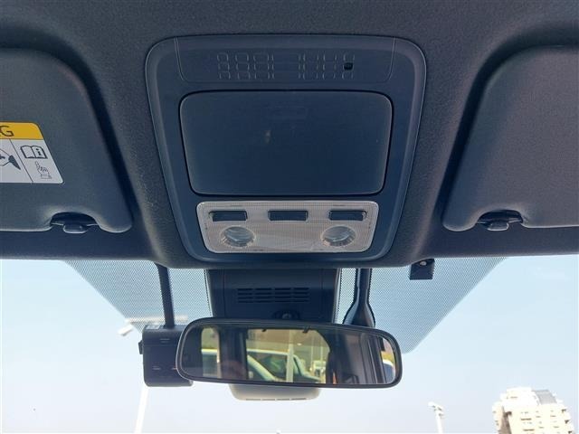 Toyota NOAH 2018 8309088-2