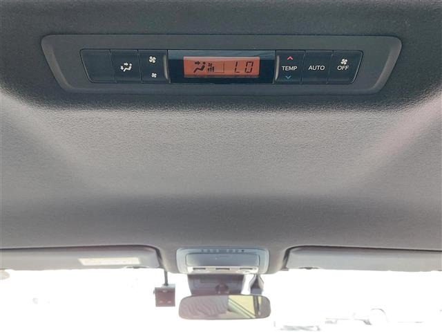 Toyota NOAH 2018 8309088-3