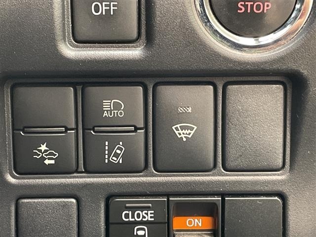 Toyota NOAH 2017 8309103-12