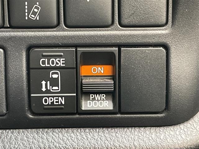 Toyota NOAH 2017 8309103-20