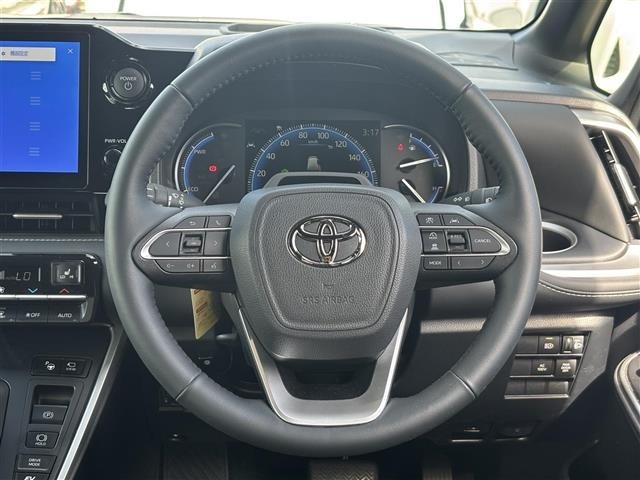 Toyota NOAH 2025 8309106-21