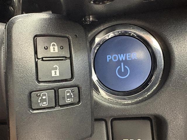 Toyota NOAH 2017 8309109-3